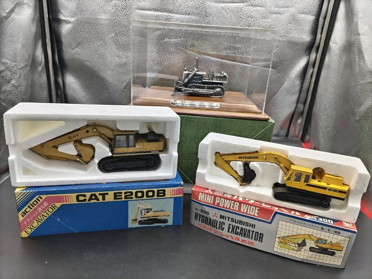 Ｍ*様 CAT E200B 油圧ショベル ミニチュアモデル　美品 重機3点セット 1/40 新キャタピラCAT E200B 油圧ショベル 三菱パワー