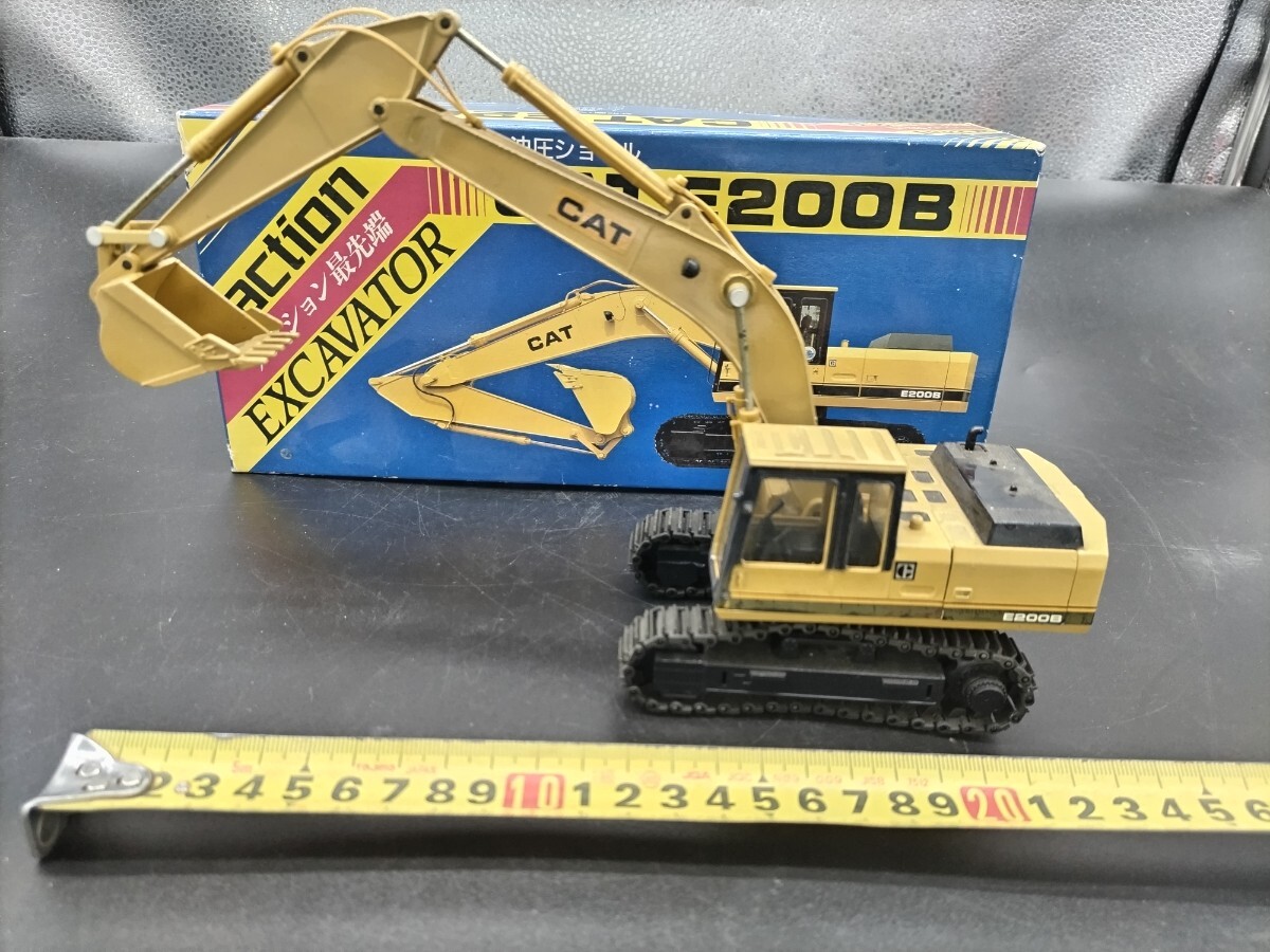重機3点セット 1/40 新キャタピラCAT E200B 油圧ショベル 三菱パワー
