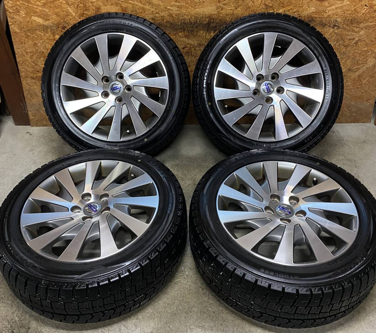 希少　早いもの勝ち　ボルボ　深溝スタッドレス 　V６０　V７０他　225/50-17 VOLVO_1