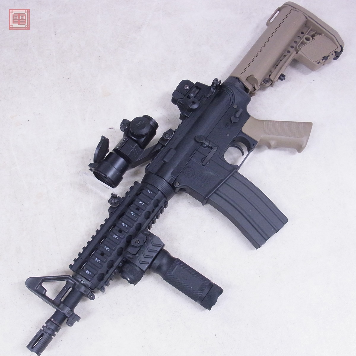 カスタム品 東京マルイ 次世代電動ガン M4A1 CQB-R FDE ドットサイト