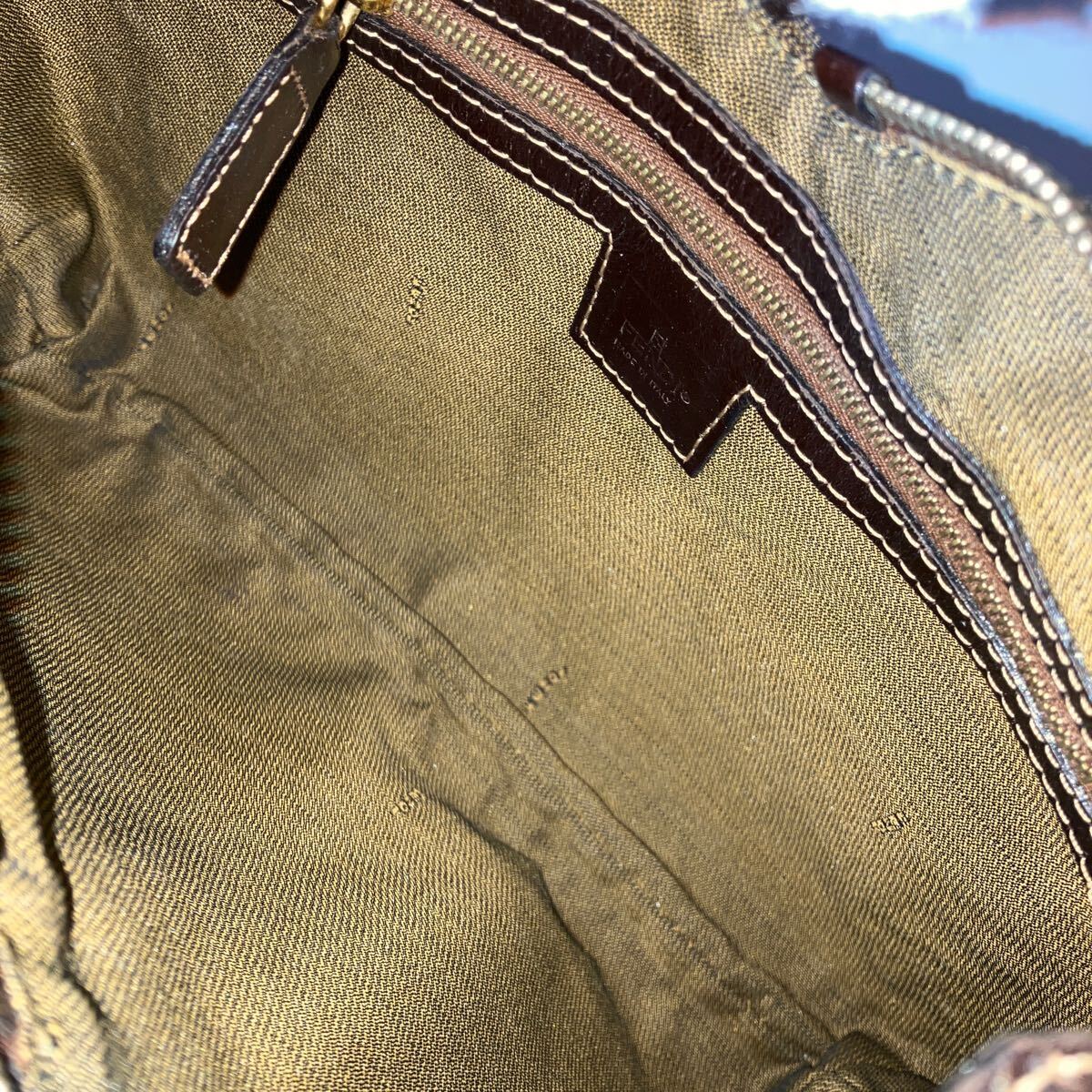 極美品】 FENDI フェンディ ワンショルダーバッグ マンマバケット 