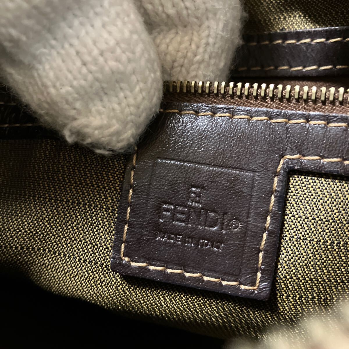 極美品】 FENDI フェンディ ワンショルダーバッグ マンマバケット 
