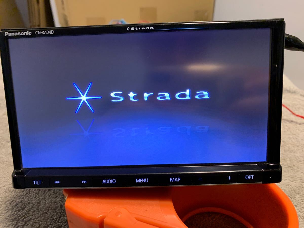 【中古】Strada カーナビ CN-RA04D Panasonic パナソニック ストラーダ Strada メモリーナビ CN-RA04D DVD