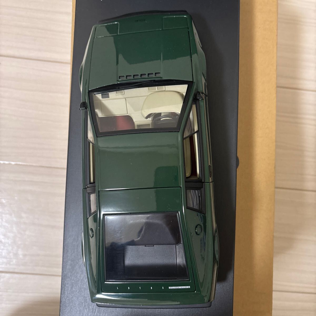 オートアート ロータス エスプリ タイプ79 1/18 AUTOart 絶版 Lotus