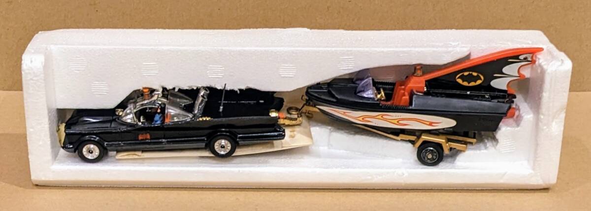 希少 70年代 コーギー バットモービル＆バットボート ギフトセット