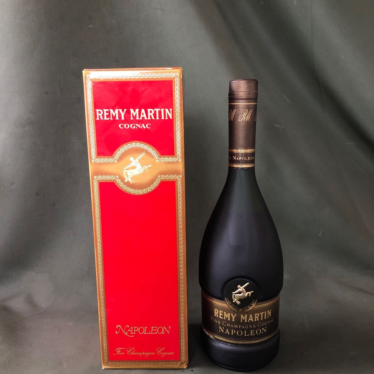 【箱付・未開栓】レミーマルタン ナポレオン ブランデー コニャック 古酒 ③ 未開栓 古酒 REMY MARTIN レミーマルタン NAPOLEON ナポレオン
