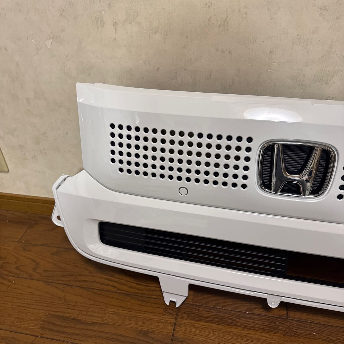 新車外し 5 美品 ホンダ HONDA 新型 N-BOX JF5 JF6 フロント ラジエーター グリル ホワイトパール 白系 71202-32RA-0030 ホンダ N-BOX 価格.com Honda Cars 6年連続で販売