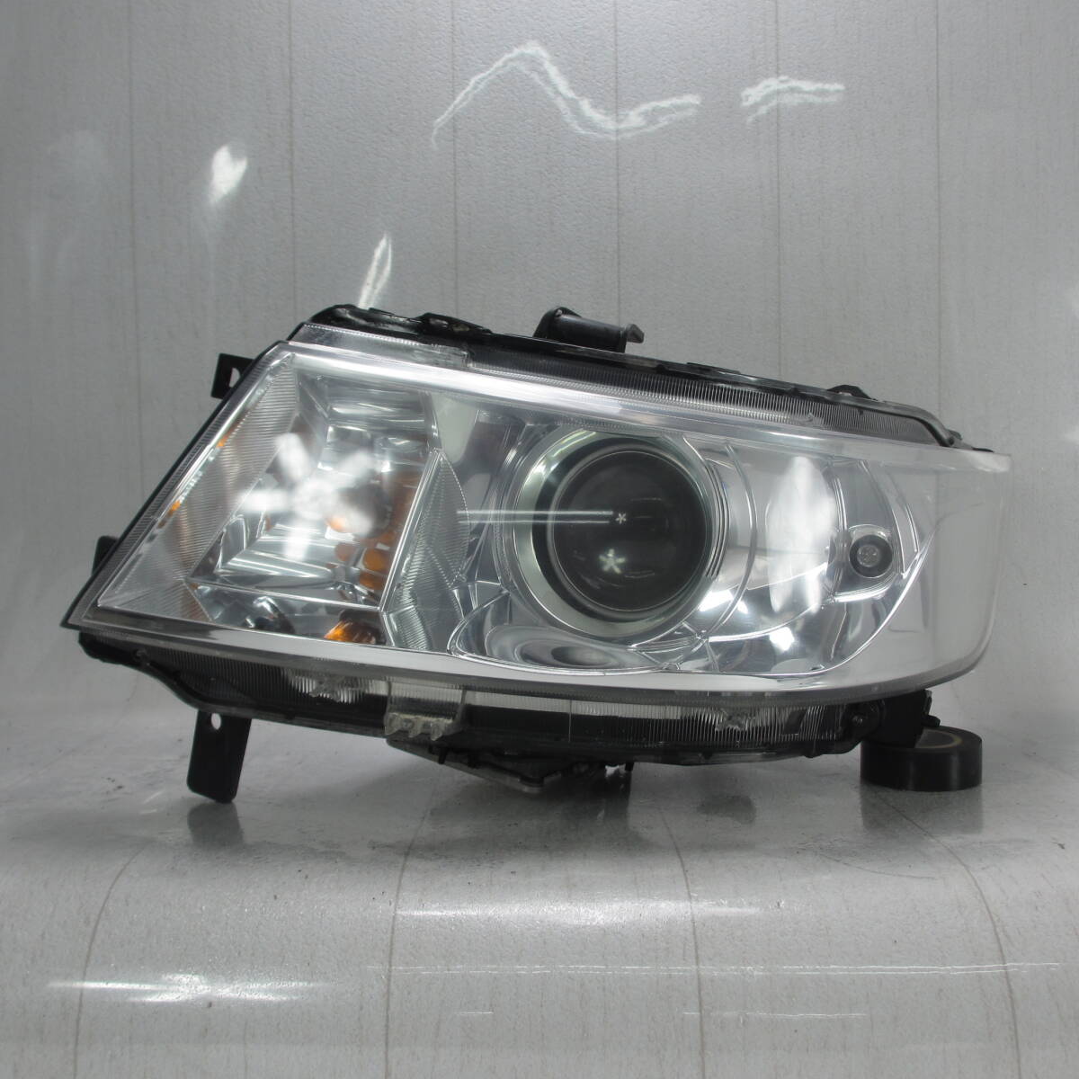 MK42S HID 左ヘッドライト スペーシアカスタム MK32S ヘッドランプ 