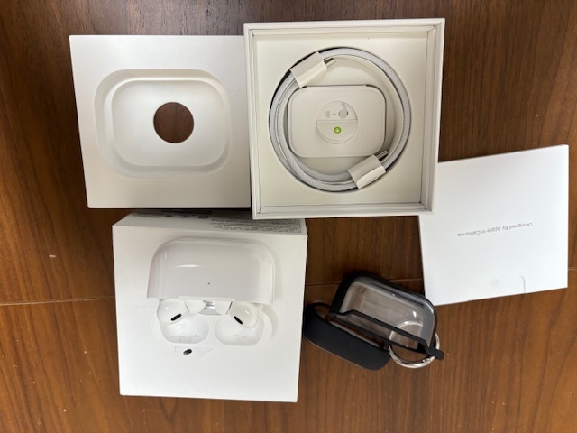 AirPods Pro 2 MagSafe充電ケース（USB-C）付き ワイヤレス