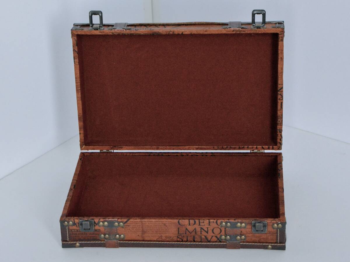 アンティーク調デザインのトランク 2個セット_4