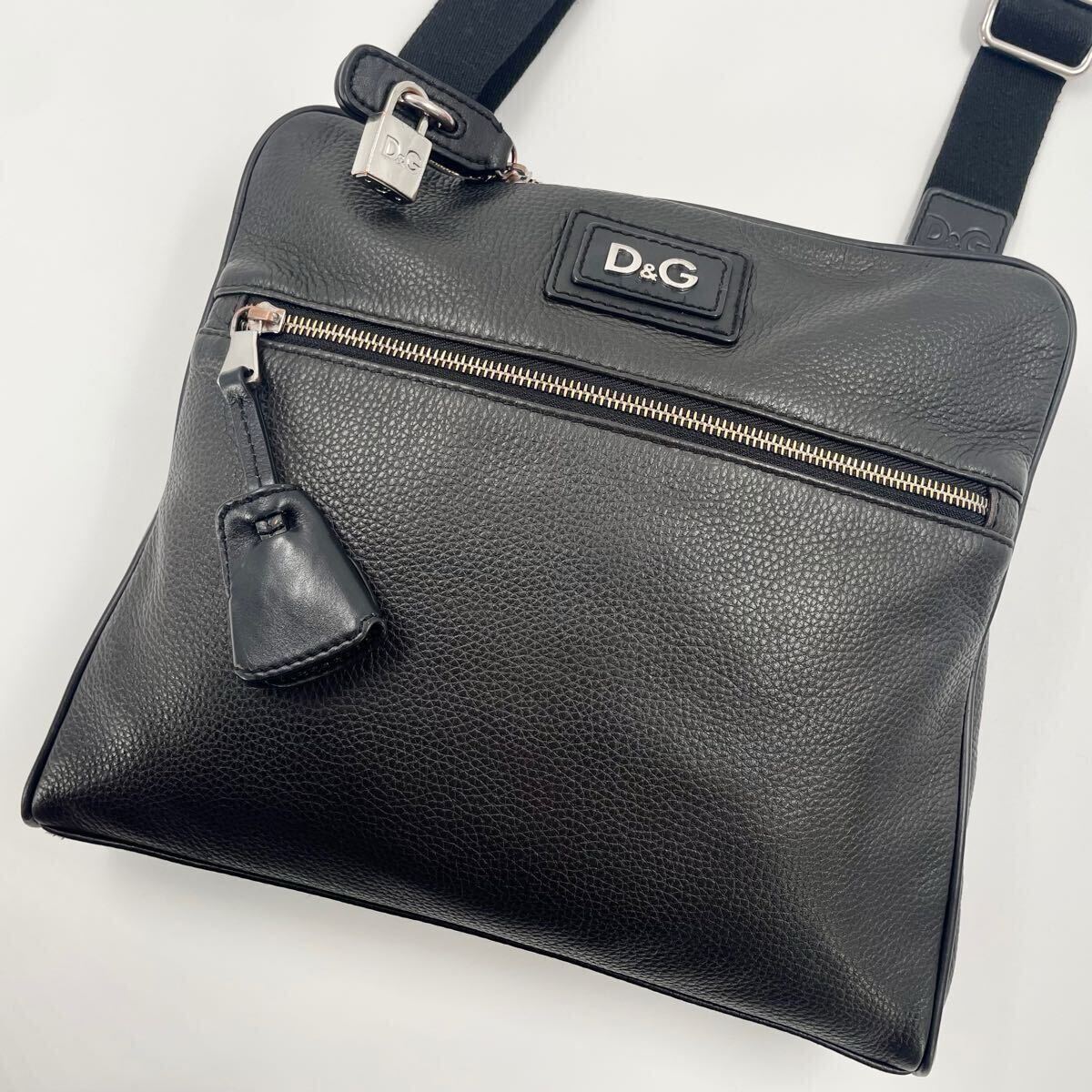 美品 希少 斜め掛け】Dolce＆Gabbana ショルダーバッグ サコッシュ 