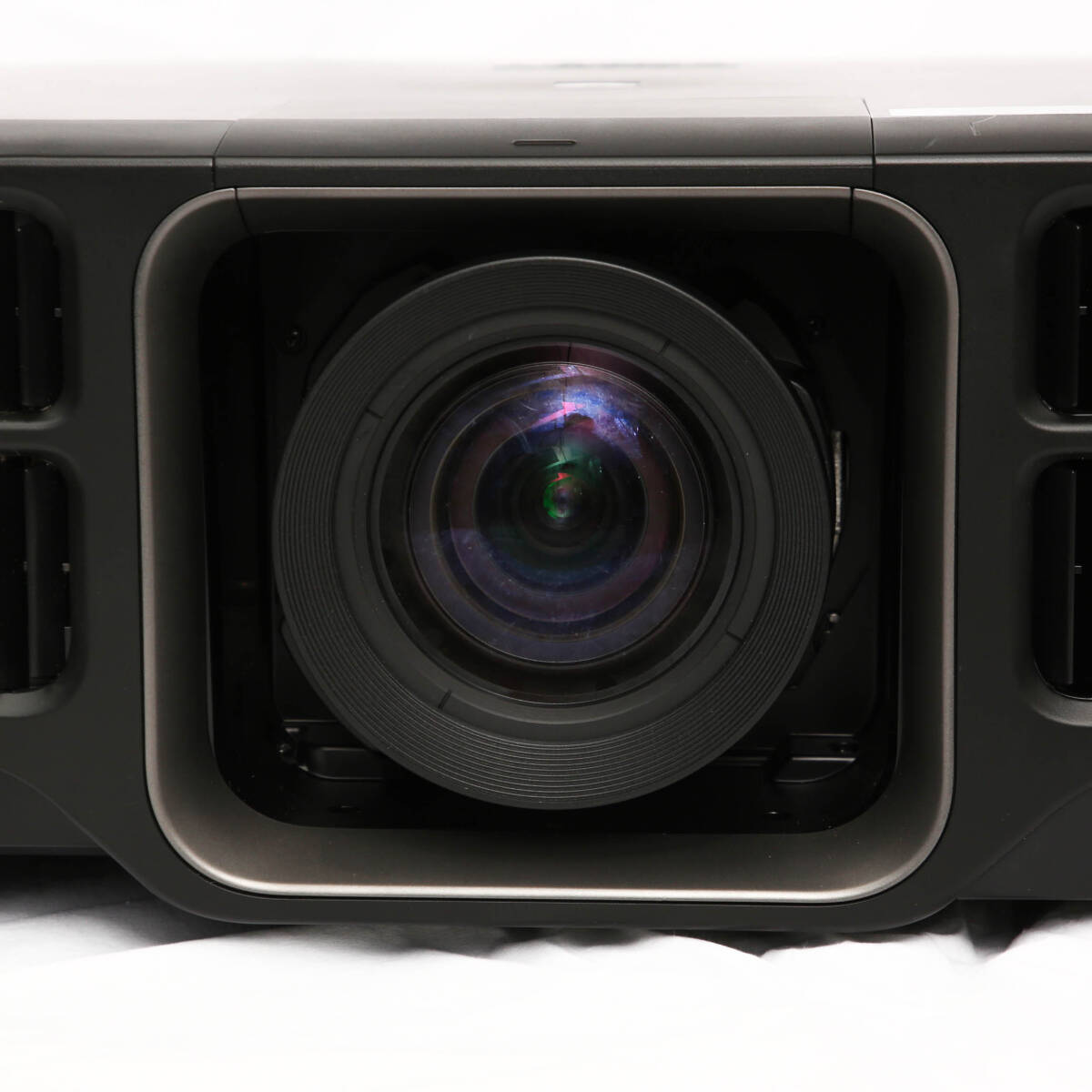 EPSON EB-L1500UH プロジェクター本体 EPSON EB-L1500UH