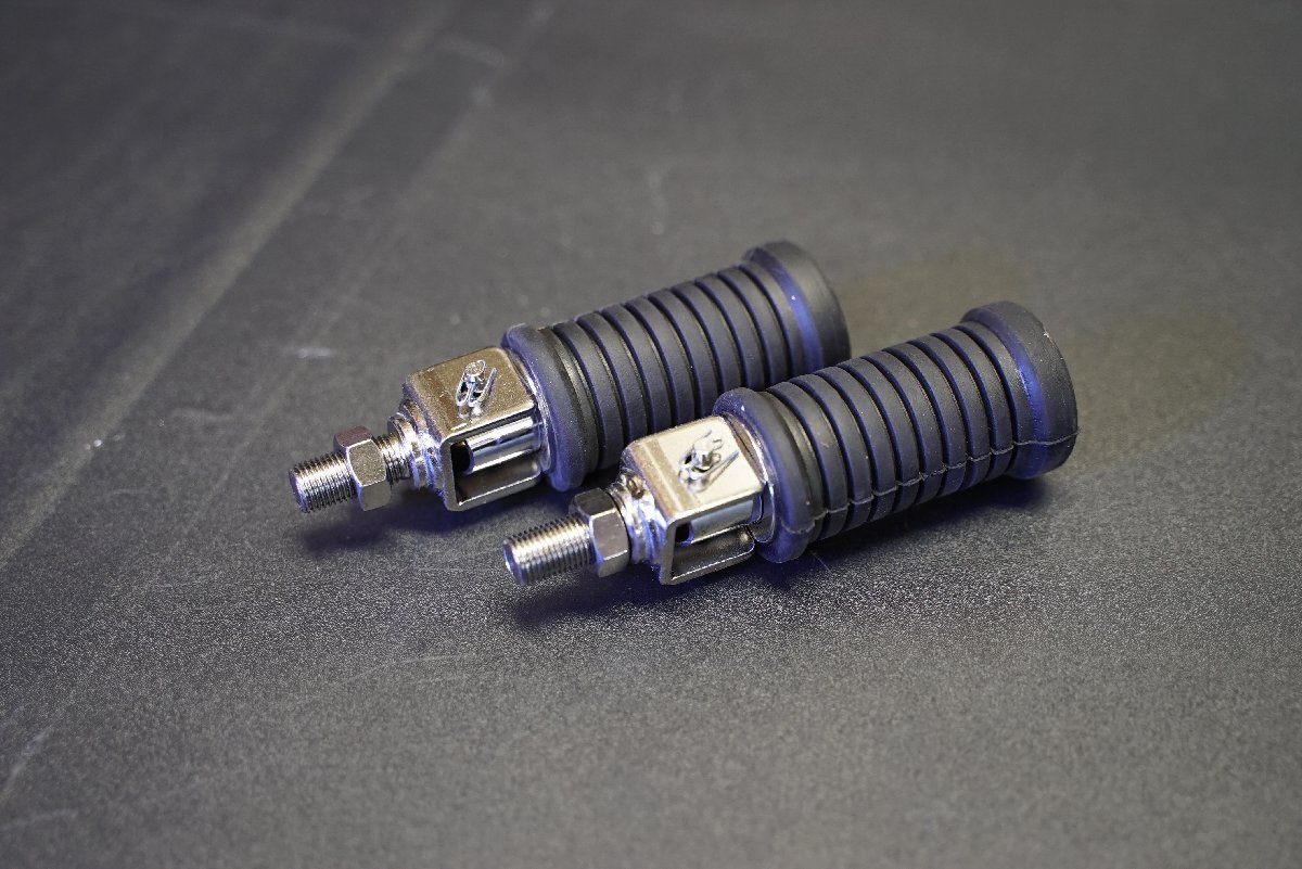 カワサキZ1⁄Z2 リアステップAssy KZ⁄Z2⁄Z1R⁄MK2 | Z1⁄Z2 リアステップ 