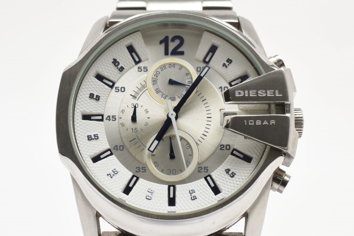 DIESEL アナログ腕時計 箱付き 箱付き ディーゼル ラウンド クロノグラフ シルバー メンズ 腕時計