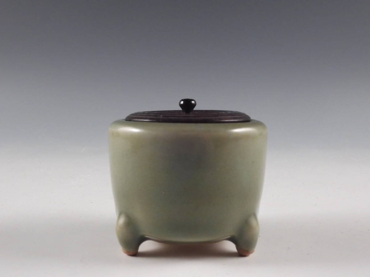 美術品・アンティーク・コレクション 香炉 青磁 三足 中国美術 送料込み