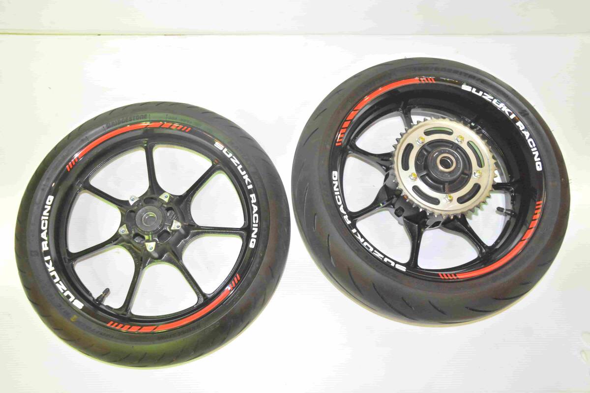 新型ハヤブサ 純正ホイル＆タイヤ付き 売り切り EJ11A GSX1300R 隼 現行モデル外し 2022年（令和４年式） 走行4,556kmから外した美品_1