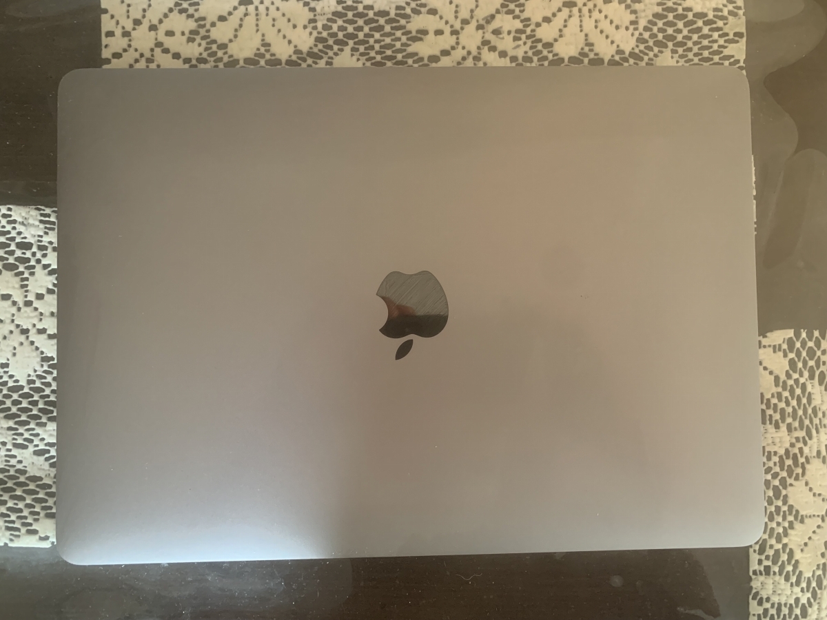 MacBook Pro A2251 2020 Touch Bar - Pour Pièces, Qwerty, Batterie Bonne, Gris