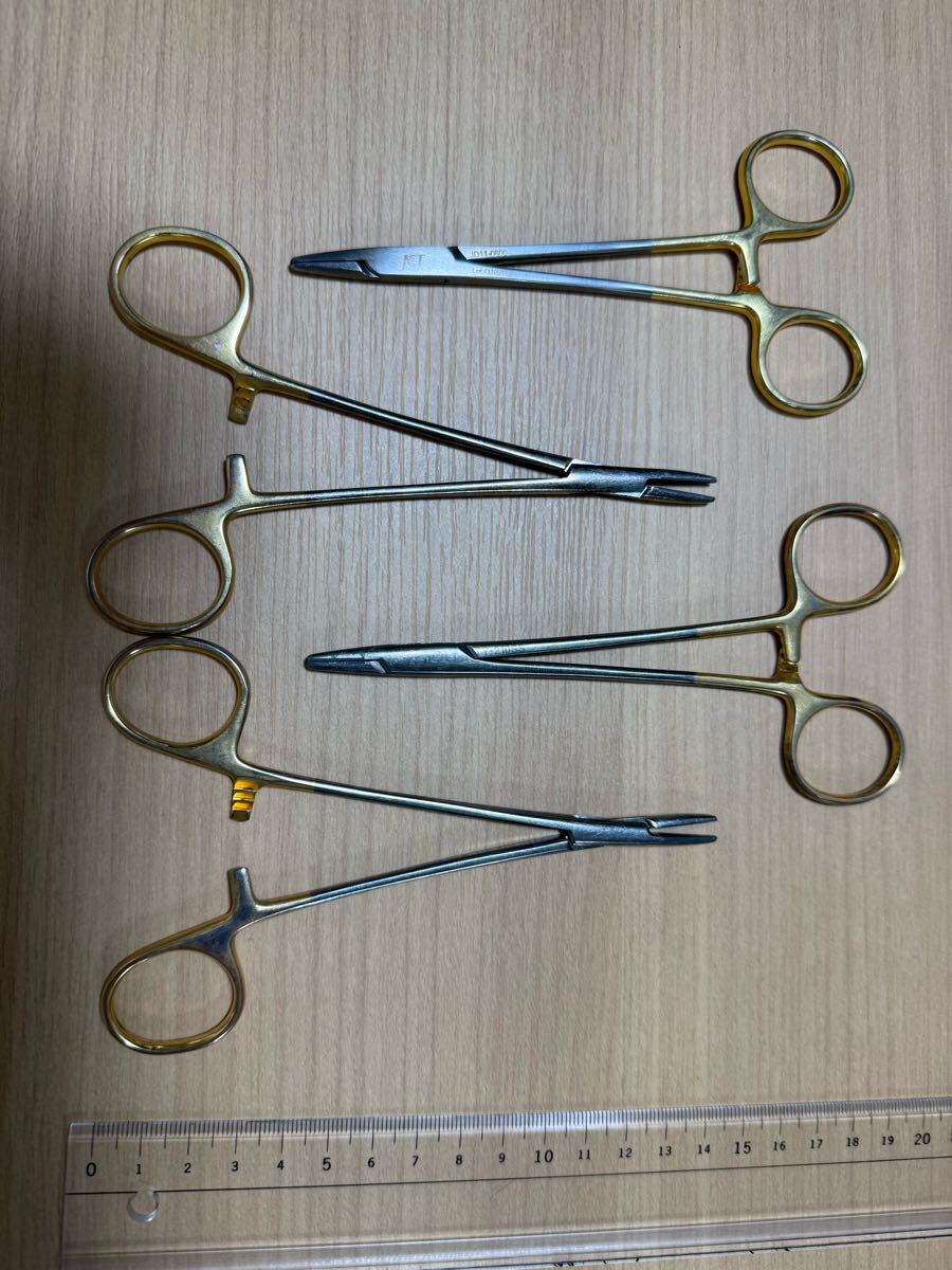 送料込み　鉗子　持針器　　医療器具 4本セット _1