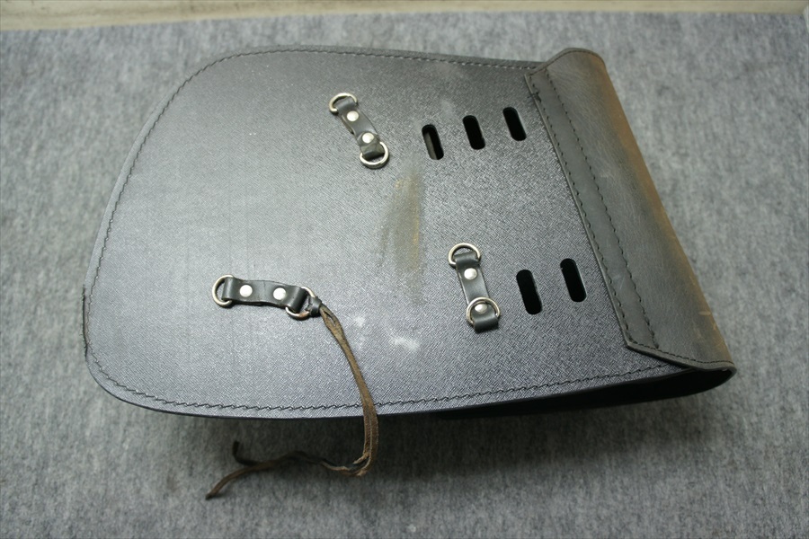 デグナー本革 左側スイングアームバッグ SB67IN XL1200X/V/883R/S/C/N