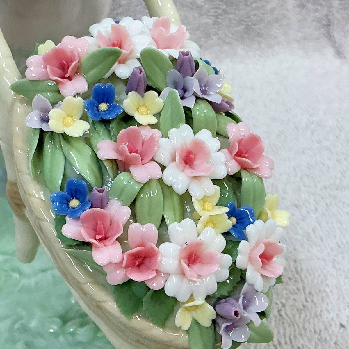 LLADRO リヤドロ ポーリーの花集め フィギュリン 置物 オブジェ 陶器製