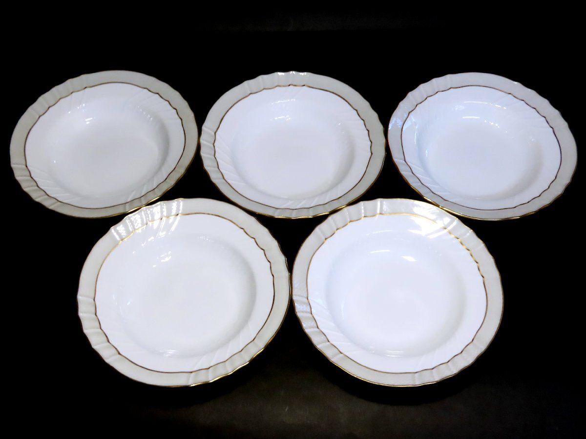 リチャードジノリの情報