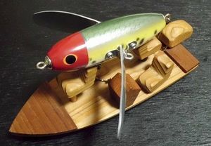 フジ釣具　ディンバッド（ＤＩＮＧＢＡＤ）　ＲＨＭカラ－　ＷＯＯＤ製ウイングベイト　