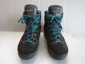 美品！モンベルのトレッキングシューズ　軽めで履きやすく国産メーカーだけに日本人の足