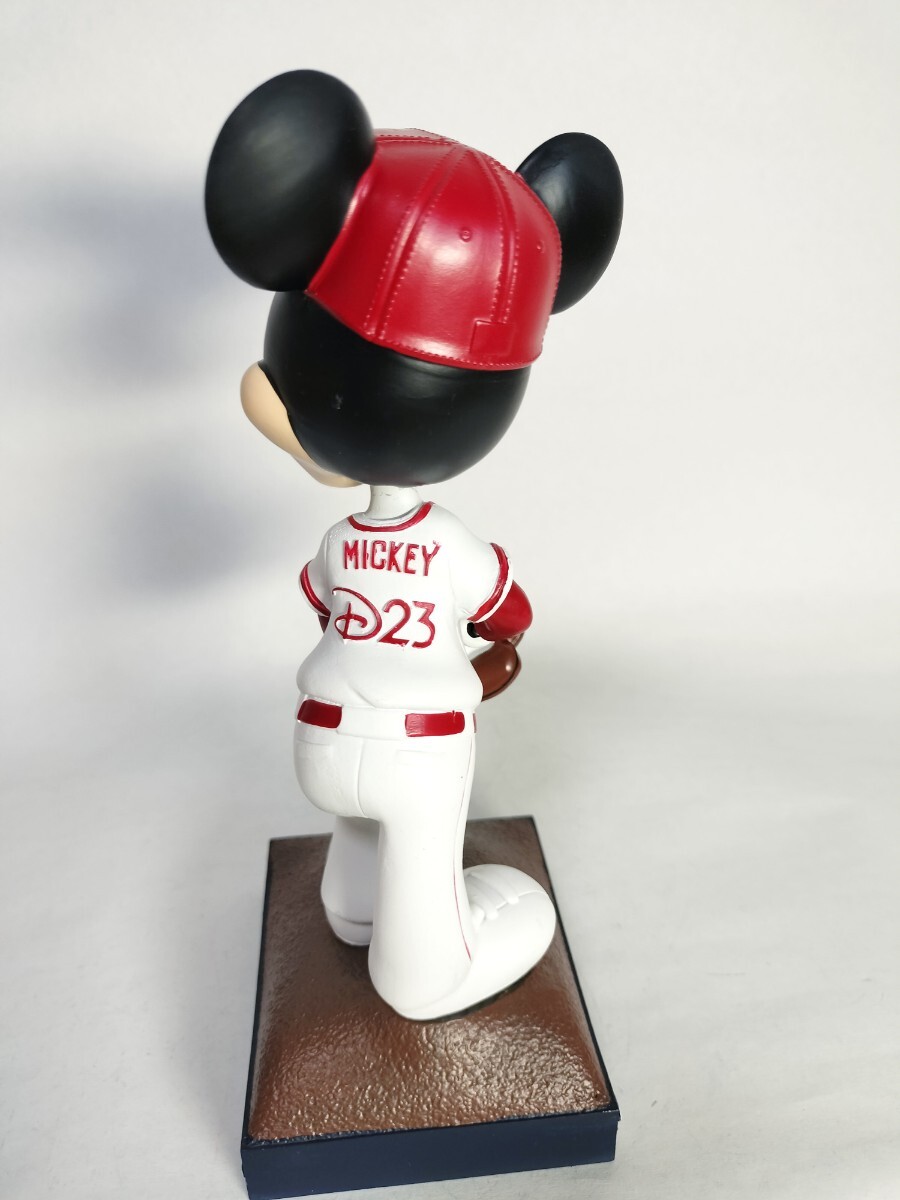 ミッキーマウス／”D23 ディズニー公式ファンクラブ ” ボブルヘッド人形