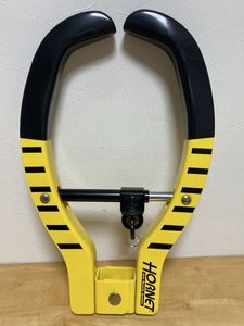 美品☆タイヤ ホイール ロック ホーネット製 防犯 盗難防止 簡単 セキュリティ ハイエー