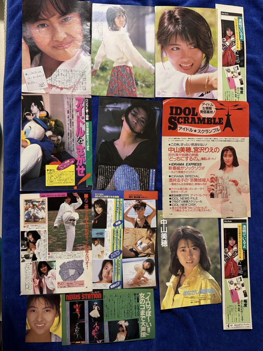 中山美穂 CMや宣材 広告や雑誌等の切り抜きタップリ＆ミニポスター 80