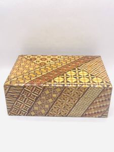 箱根寄木細工の値段と価格推移は？｜145件の売買データから箱根寄木