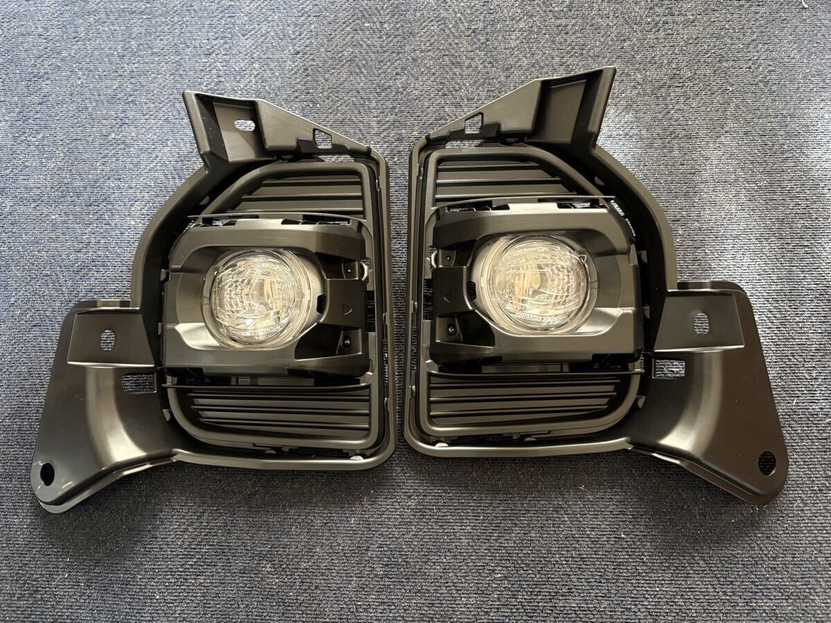 純正 TOYOTA 200系 ハイエース ワゴン フォグランプ 左右セット LED