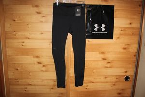 未使用　レディースXL　アンダーアーマー 秋冬コールドギア コンプレッションロングタイ