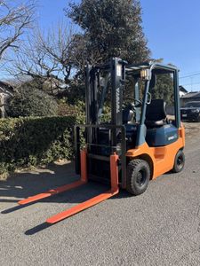 トヨタ　フォークリフト　1.４トン　　７FG1４　座席新品　TOYOTA　下取り可能