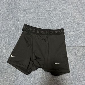 ナイキ プロ NIKE PRO スポーツ トレーニング用 黒 ブラック スポーツインナー ショート