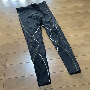 E-14　X cw-x（ワコール）　サイズ L・黒！　スポーツタイツ 美品