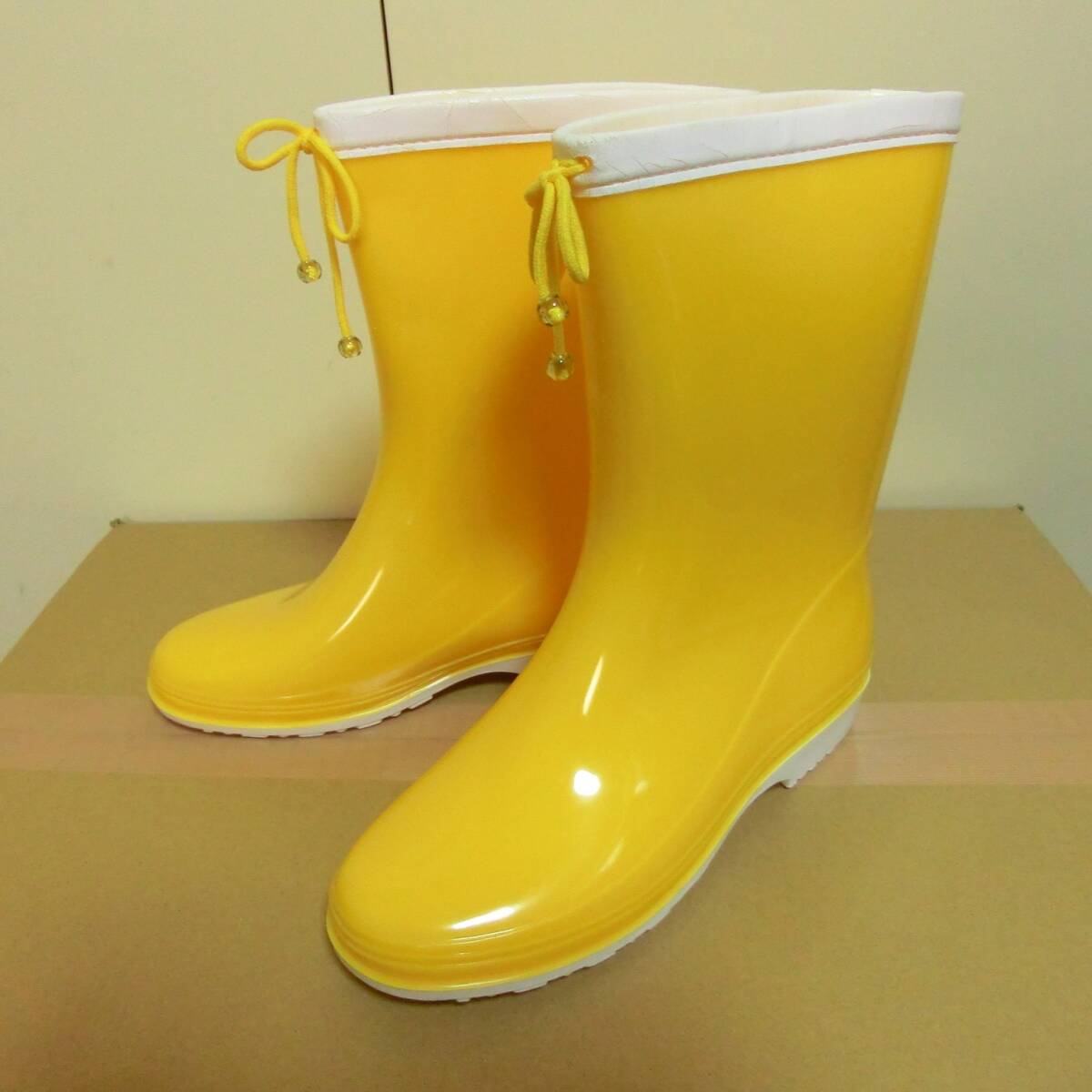 【中古】 黄色いながぐつのクリスマス 中古 廃盤品 日本製 レトロ アキレス カレンジュニア 黄色 長靴 レイン