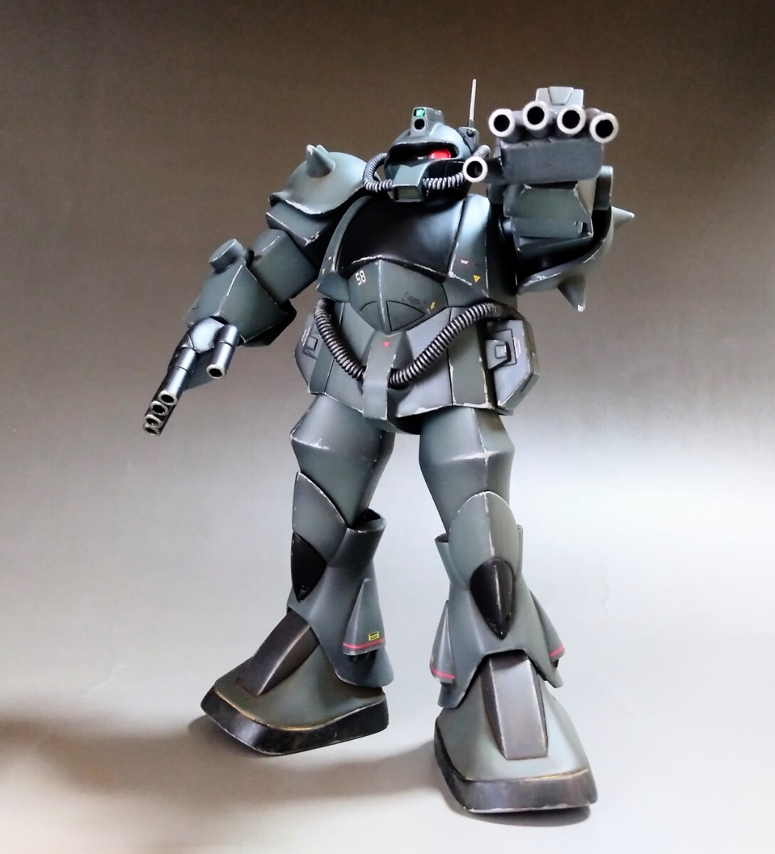 ガンプラ 完成品 旧キット1/100グフ重装型 グフ MSV 改造 塗装済み