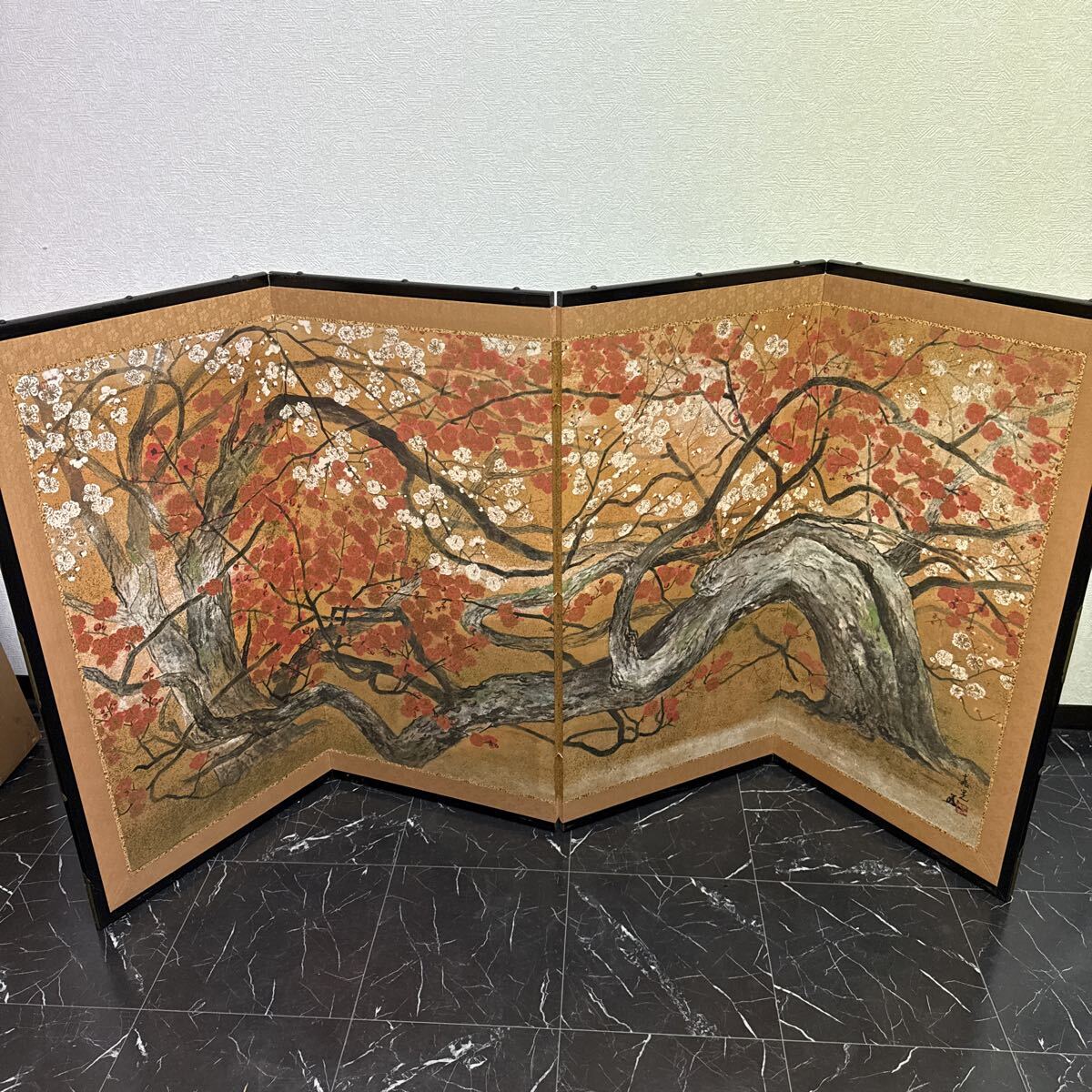 印刷 伊藤嘉晃 臥龍紅白梅図 四曲一隻 屏風 箱付 屏風 複製 古美術