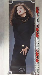 中森明菜 カレンダーのYahoo!オークション(旧ヤフオク!)の相場・価格を