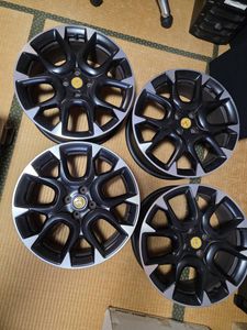 アバルト595 純正 ホイールの値段と価格推移は？｜15件の売買データ