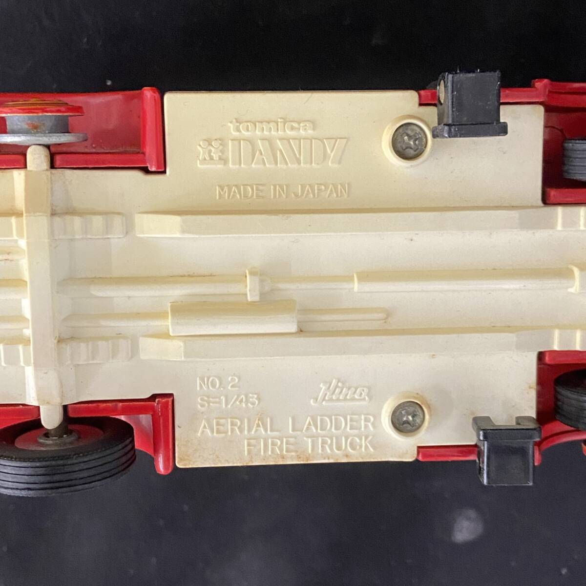 現状品】TOMICA DANDY トミカ ダンディ 消防車 はしご車 No2 合金