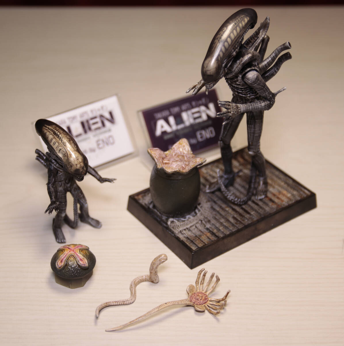 エイリアン　フィギュア　リペイント完成品 改修リペイント完成品SET エイリアン ビックチャップ エッグ＆ベース