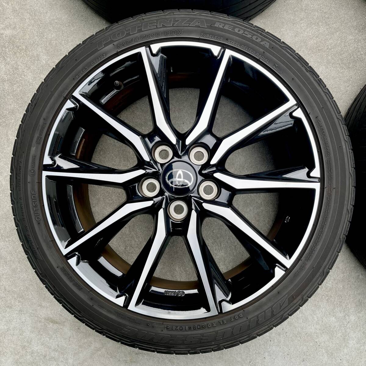 な*こ様 215/45R/18 80 ノア ヴォクシー GRスポーツ 純正 バリ トヨタ 80系 ヴォクシー GRスポーツ 純正ホイール タイヤ付 215/45R18