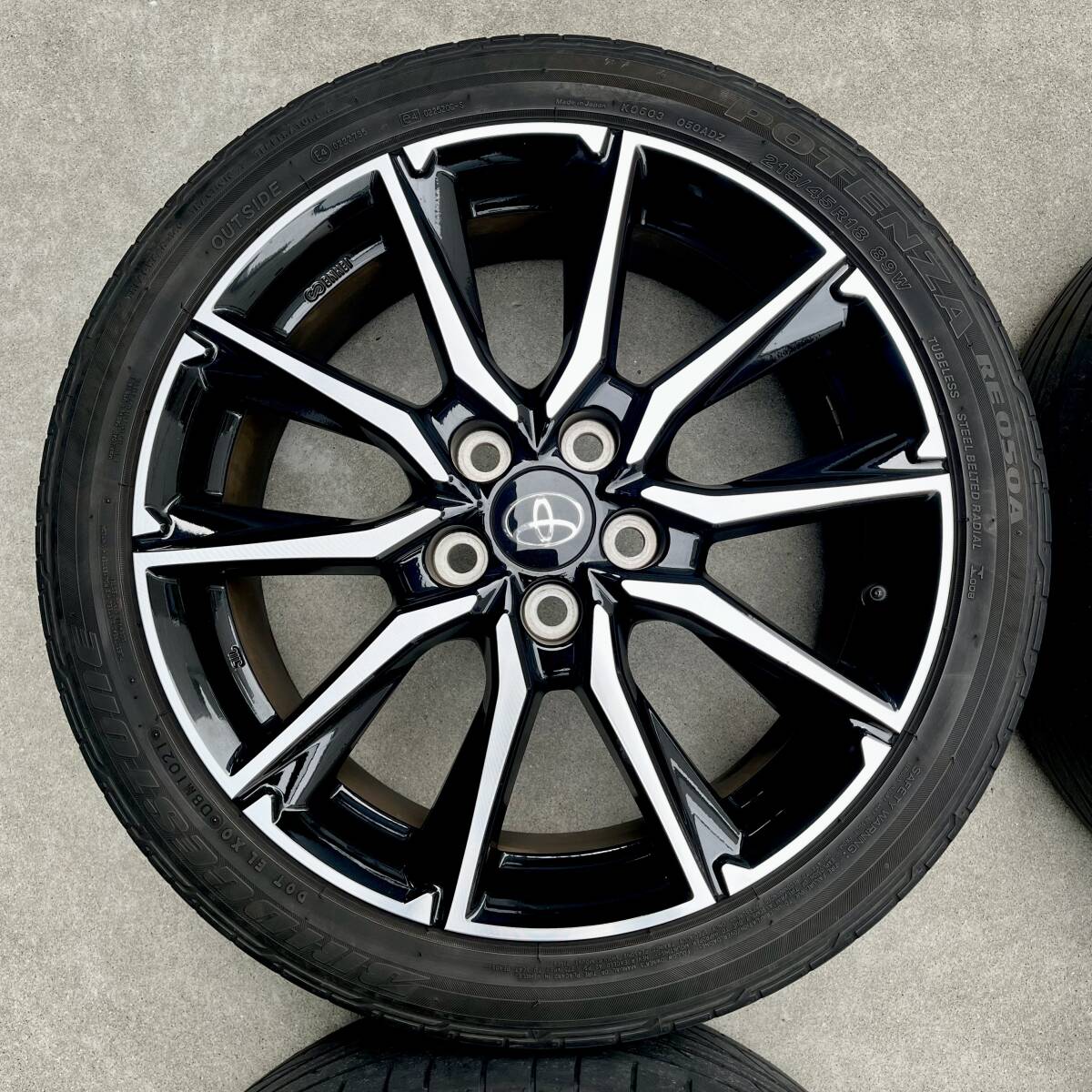 な*こ様 215/45R/18 80 ノア ヴォクシー GRスポーツ 純正 バリ トヨタ 80系 ヴォクシー GRスポーツ 純正ホイール タイヤ付 215/45R18