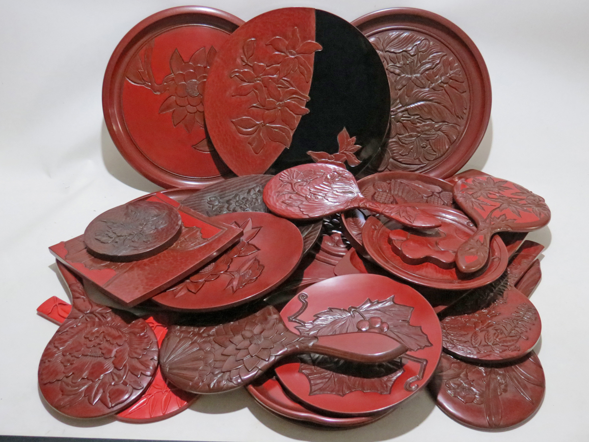 手鏡 鎌倉彫の値段と価格推移は？｜4件の売買データから手鏡 鎌倉彫の 