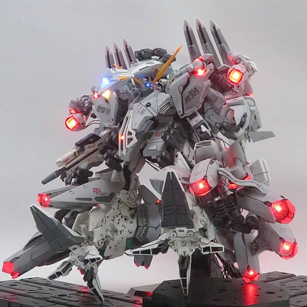 機動戦士ガンダム 閃光のハサウェイ アリュゼウス(LED電飾)(完成品) バンダイ 1/144 HGUC 機動戦士ガンダム 閃光のハサウェイ TX-ff104