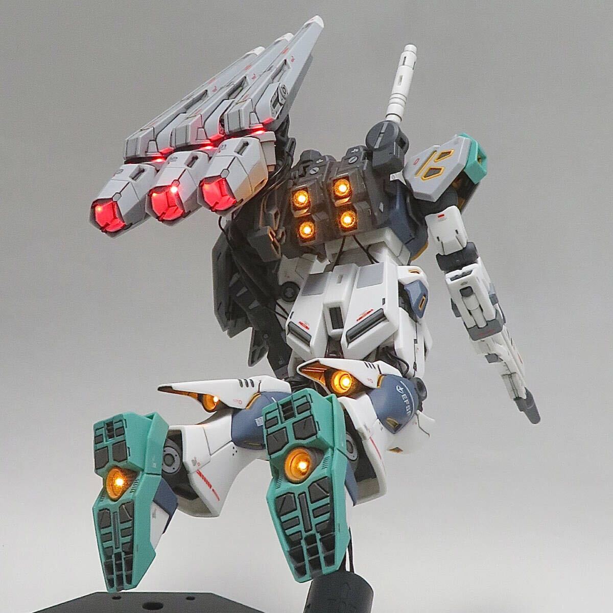 機動戦士ガンダム 閃光のハサウェイ アリュゼウス(LED電飾)(完成品) バンダイ 1/144 HGUC 機動戦士ガンダム 閃光のハサウェイ TX-ff104
