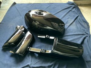 KZ1000 外装のYahoo!オークション(旧ヤフオク!)の相場・価格を見る