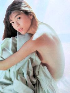 中山 恵美の値段と価格推移は？｜48件の売買データから中山 恵美の価値